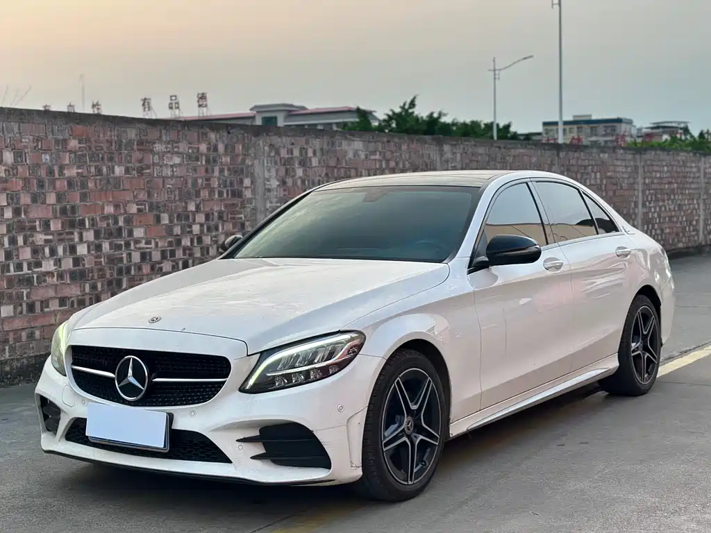 Mercedes-Benz C-Class 2021