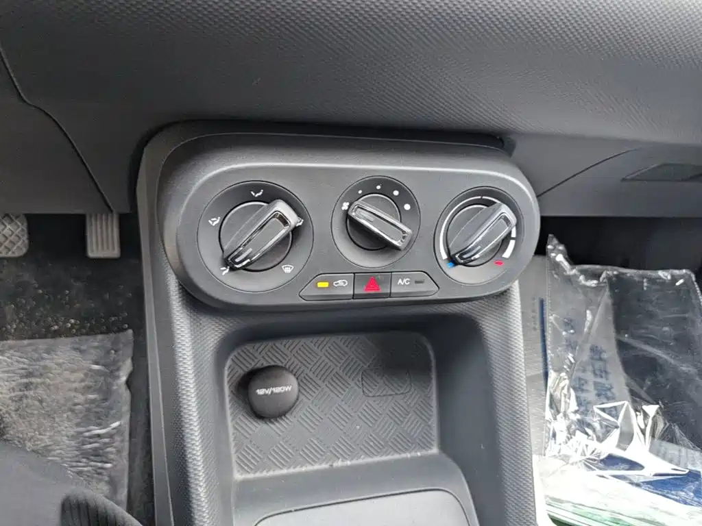 Wuling Hongguang EV — миниатюра 13