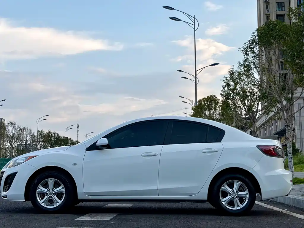 Mazda 3 Xingcheng — миниатюра 11
