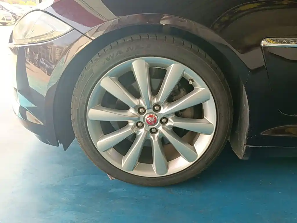 Jaguar XF — миниатюра 23