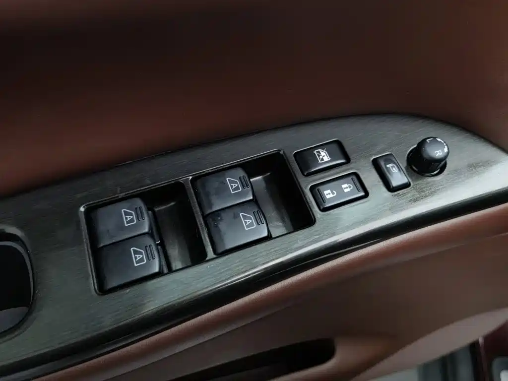 Infiniti QX50 — миниатюра 9