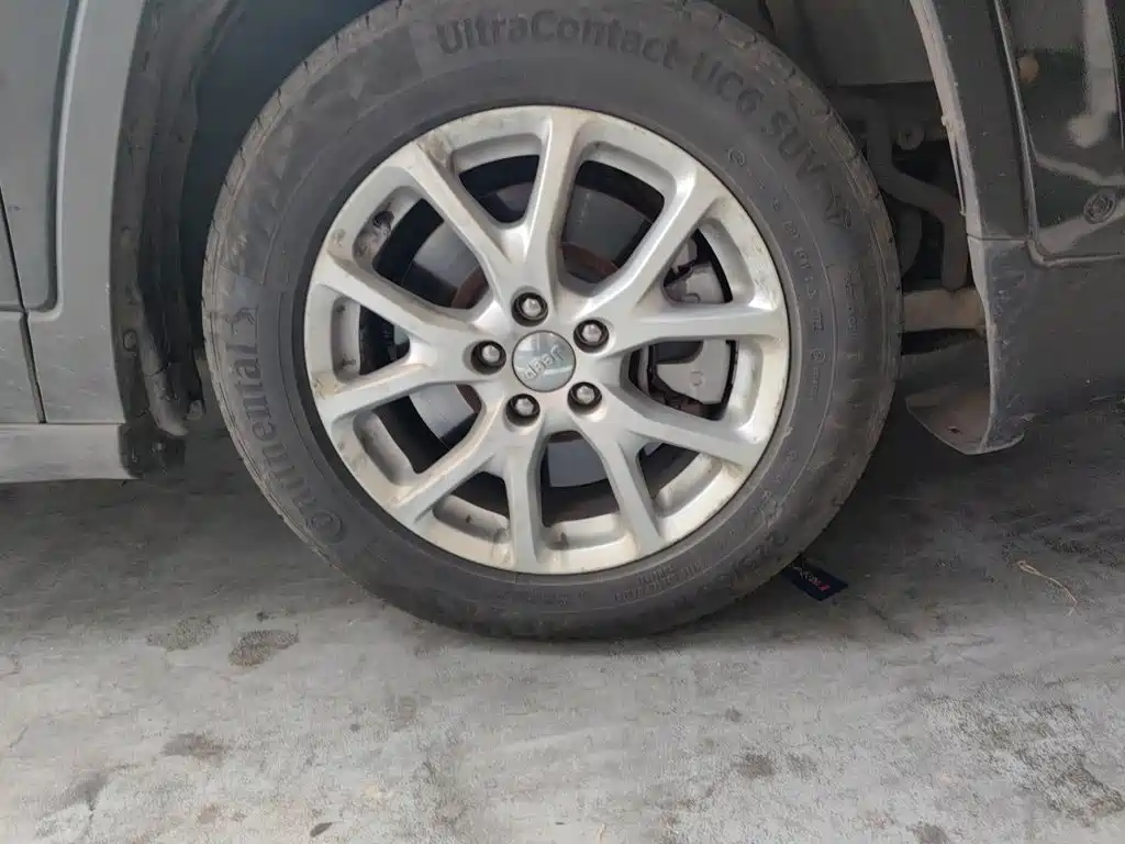 Jeep Cherokee — миниатюра 24