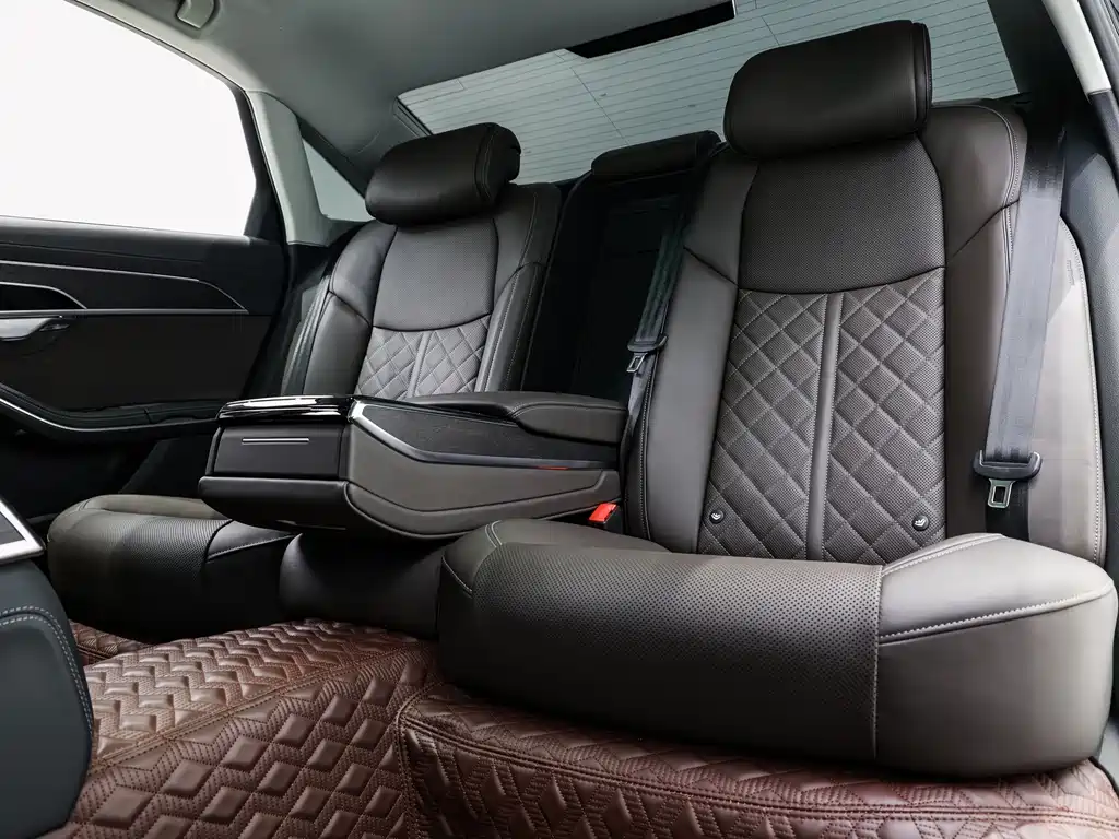 Audi A8 — миниатюра 12