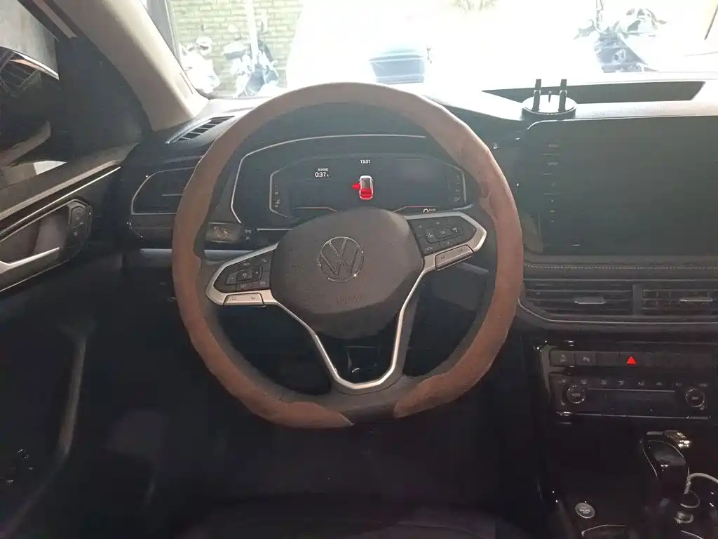Volkswagen Tharu — миниатюра 3