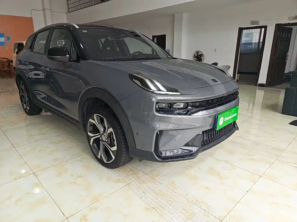 Lynk & Co 06 — миниатюра 4