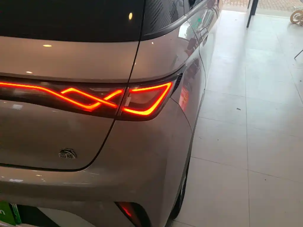 BYD Dolphin — миниатюра 8