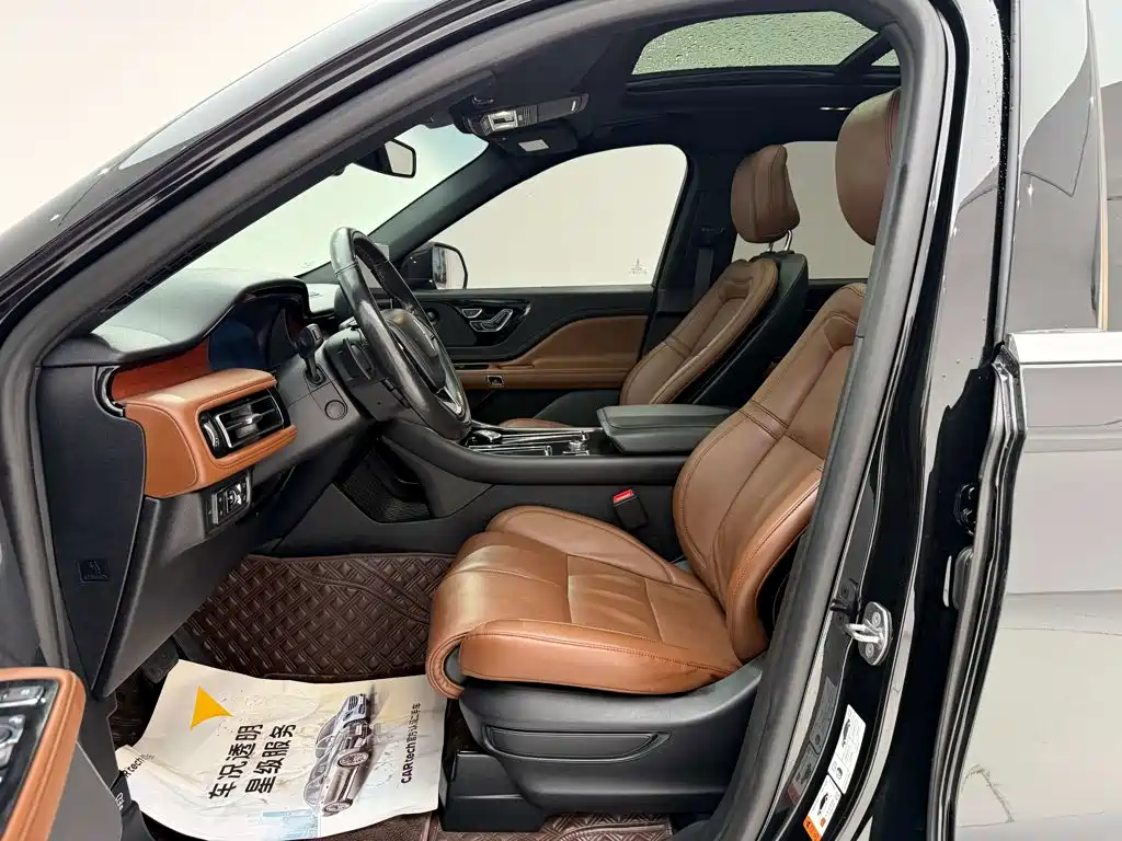 Lincoln Aviator — миниатюра 17