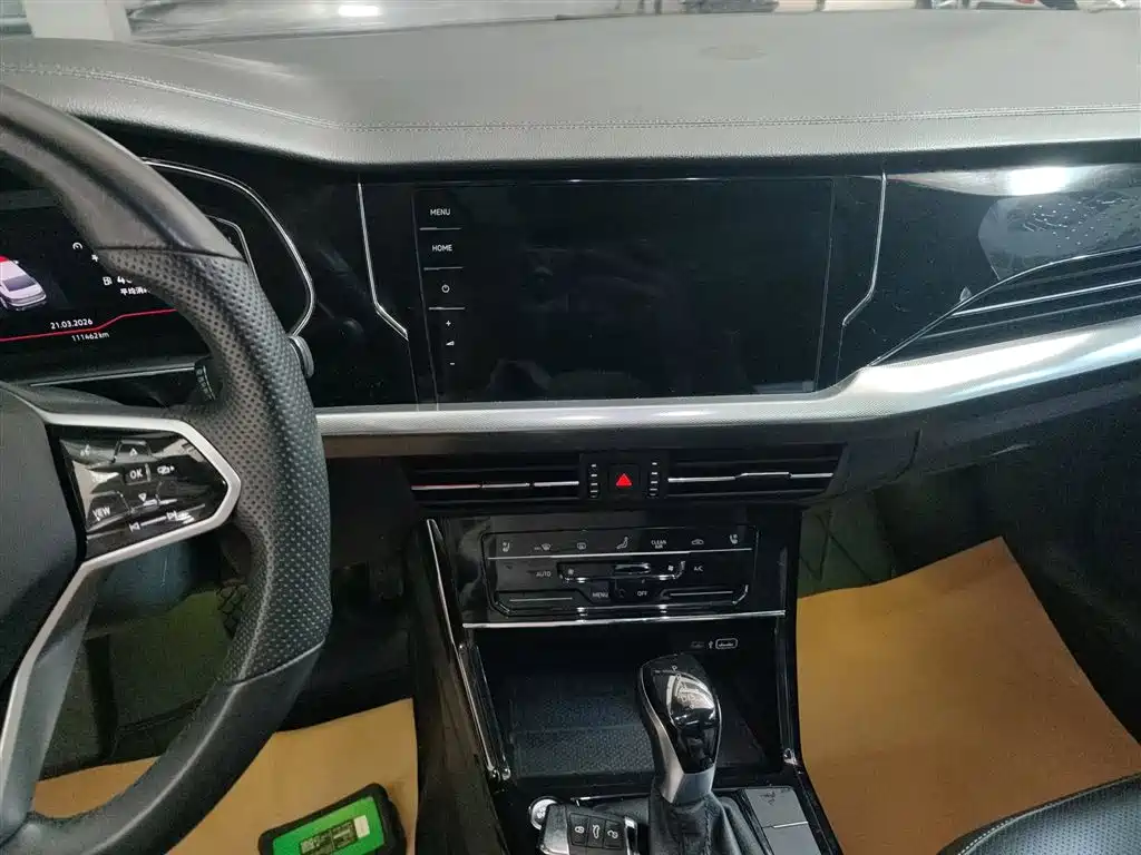 Volkswagen Passat 2023 330TSI Luxury
