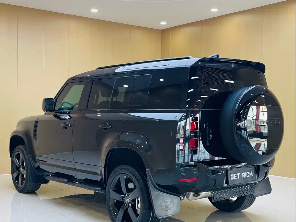 Land Rover Defender — миниатюра 7