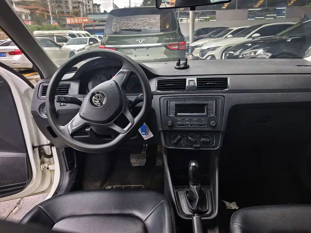 Volkswagen Santana — миниатюра 9