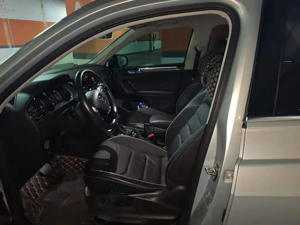 Volkswagen Tiguan L — миниатюра 16