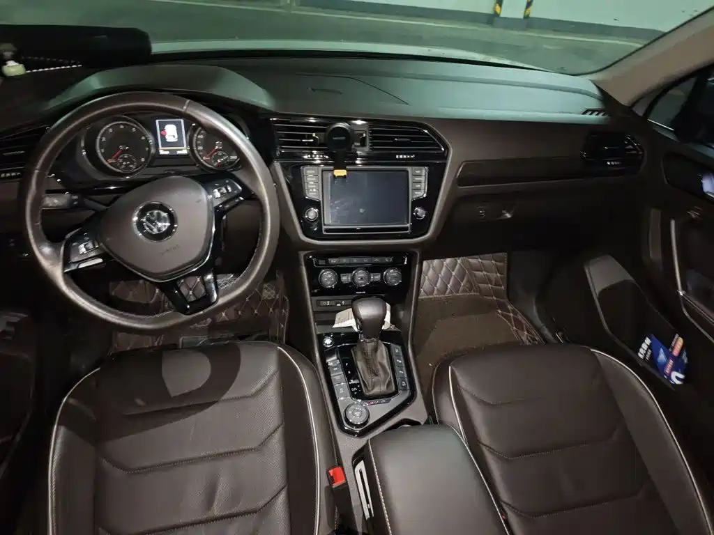 Volkswagen Tiguan L — миниатюра 10