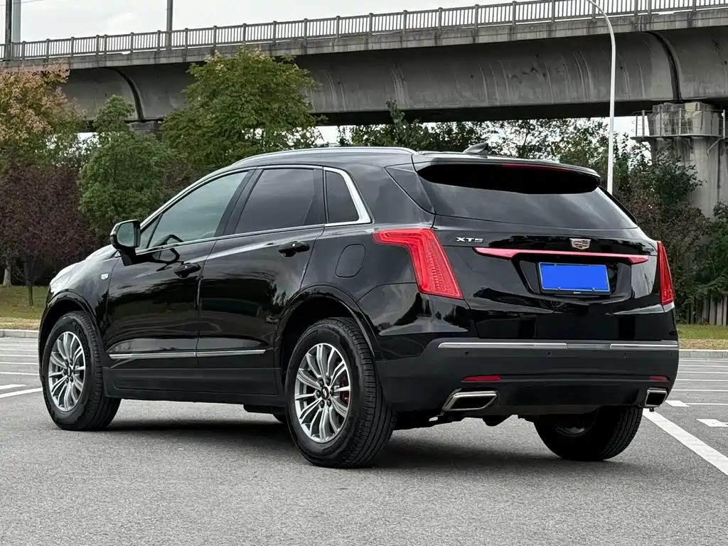 Cadillac XT5 — миниатюра 4