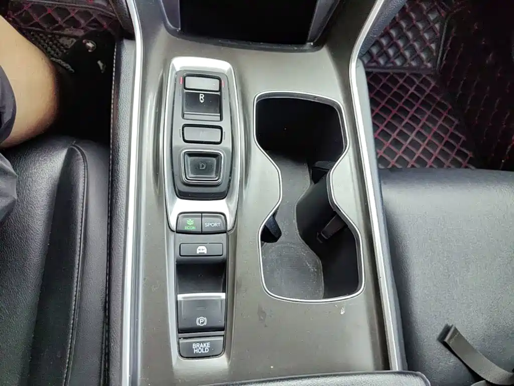 Honda Accord — миниатюра 14