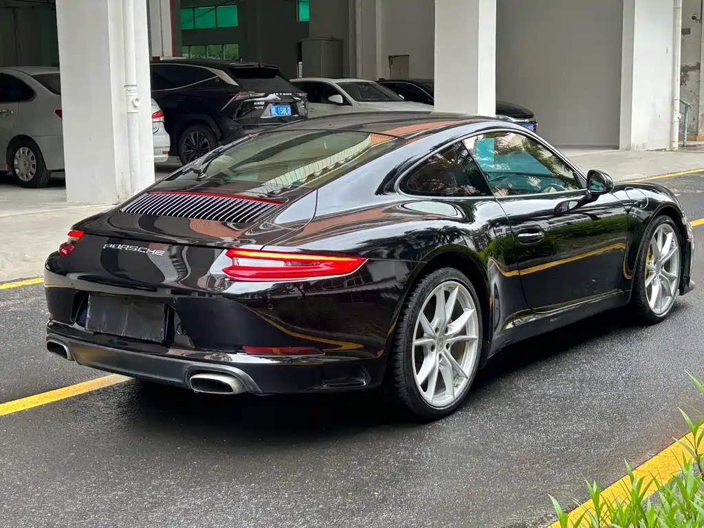 Porsche 911 2016 Carrera 3.0T