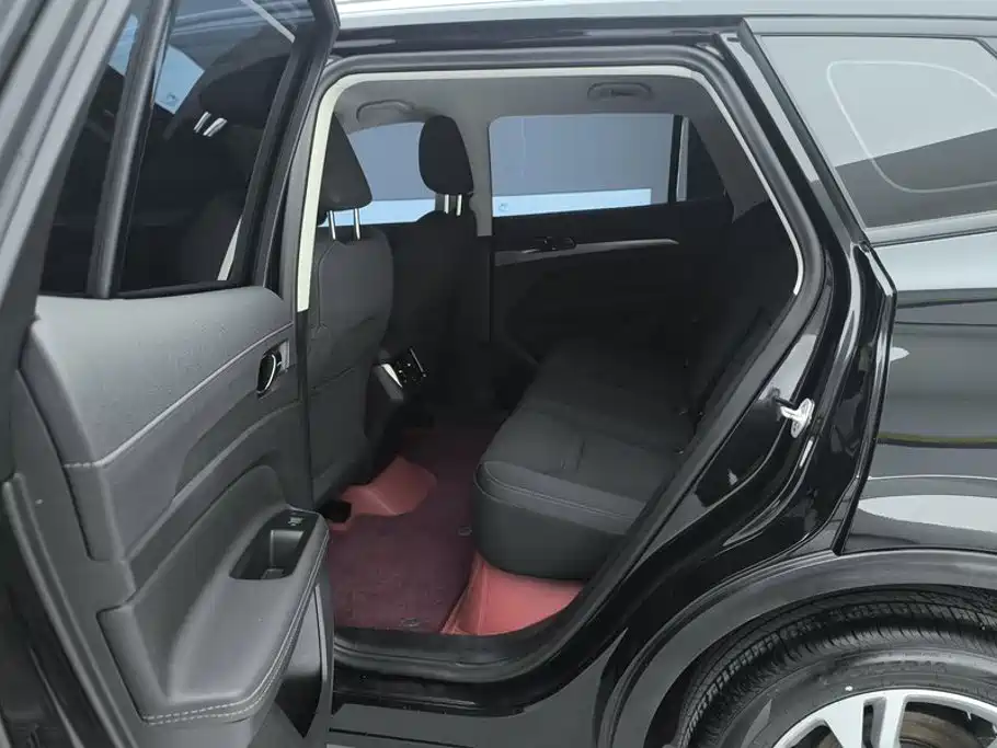 Ford Equator Sport — миниатюра 11