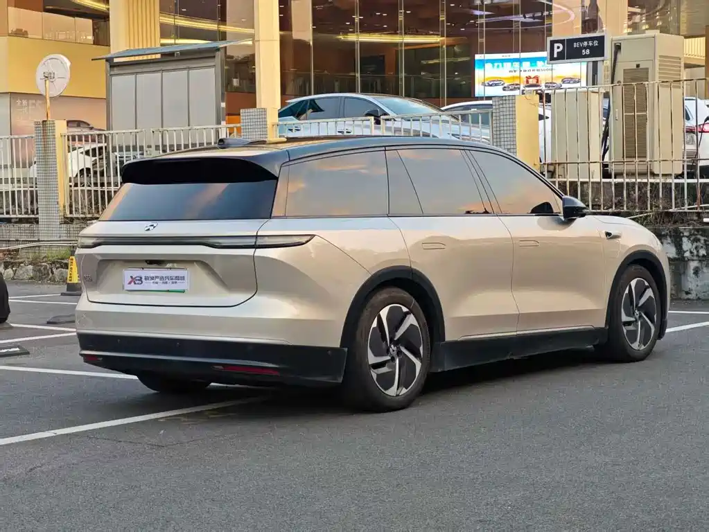 NIO ES8 — миниатюра 4