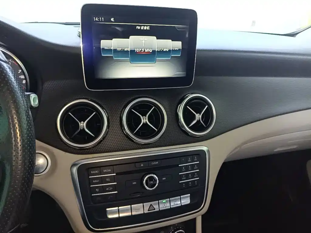 Mercedes-Benz GLA — миниатюра 13