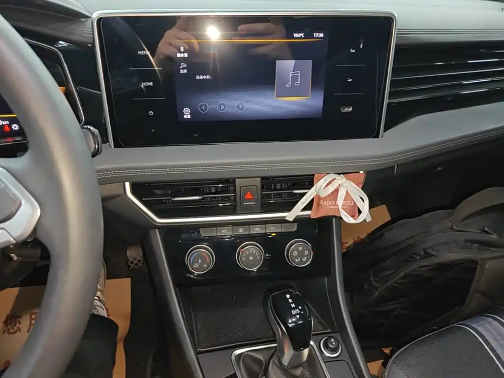 Volkswagen Sagitar — миниатюра 13