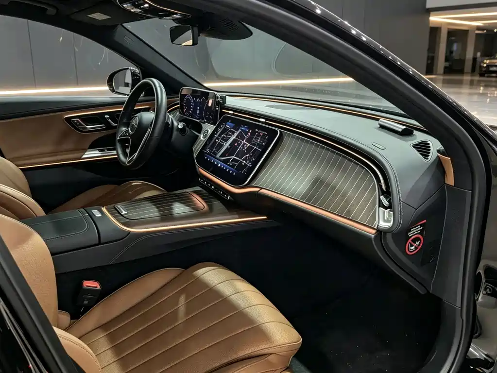 Mercedes-Benz E-Class — миниатюра 6