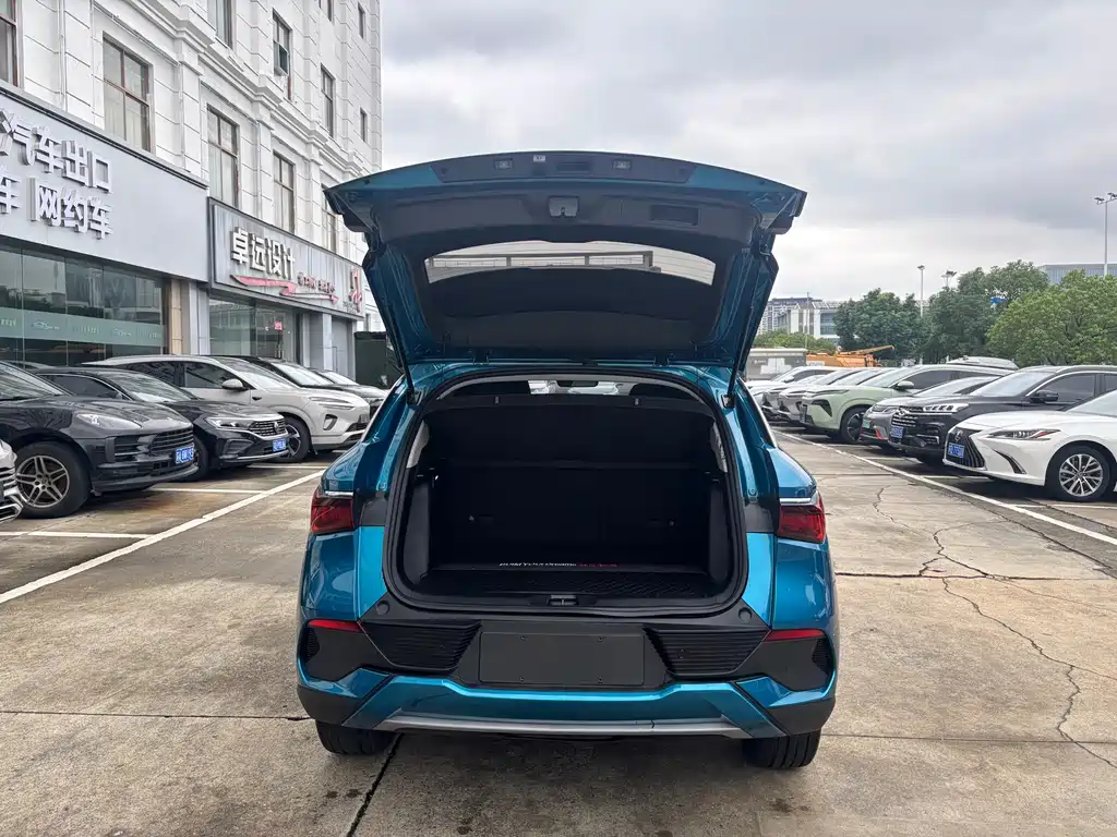 BYD Yuan Plus — миниатюра 12