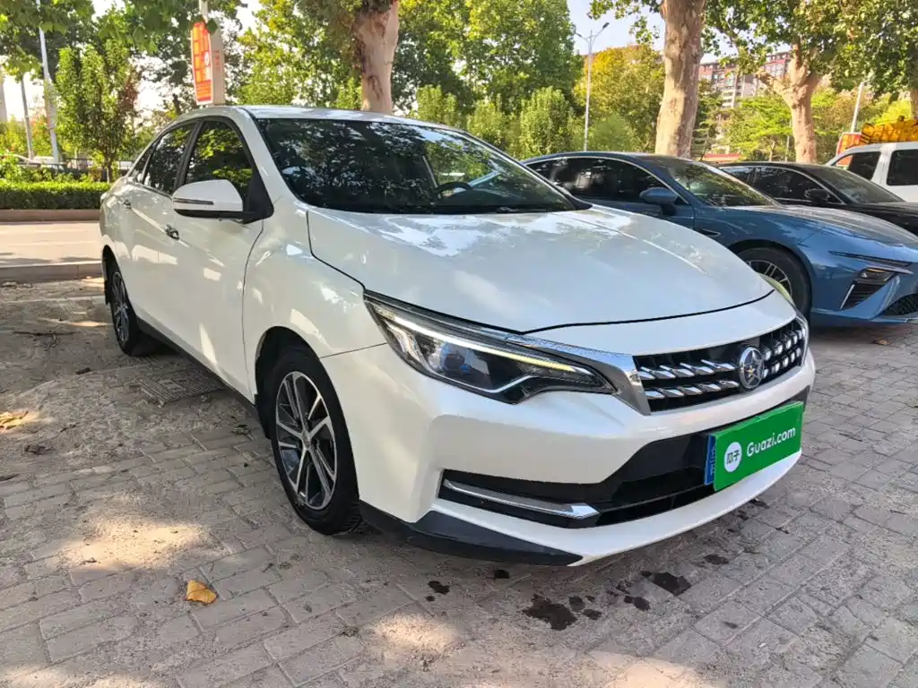Venucia D60 — миниатюра 4
