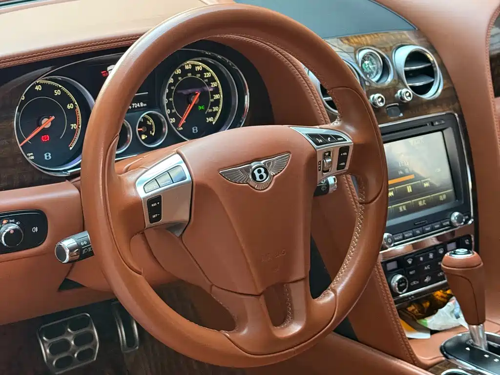 Bentley Flying Spur 2017 4.0T V8 Standard
