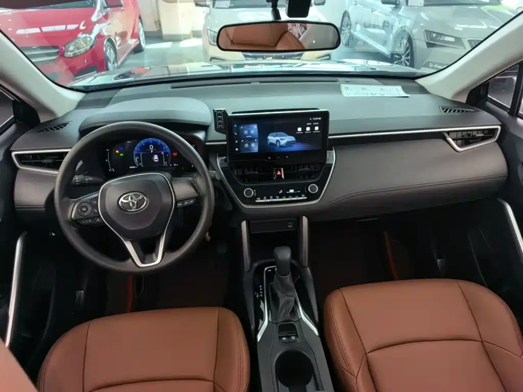 Toyota Frontlander — миниатюра 10
