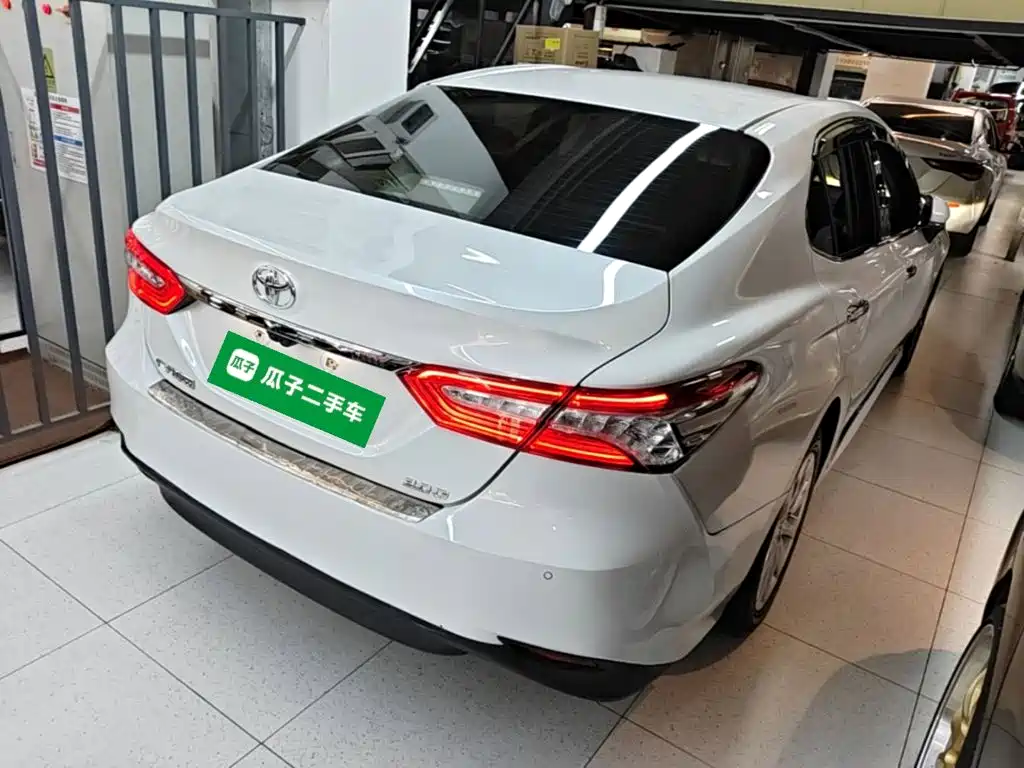 Toyota Camry — миниатюра 7