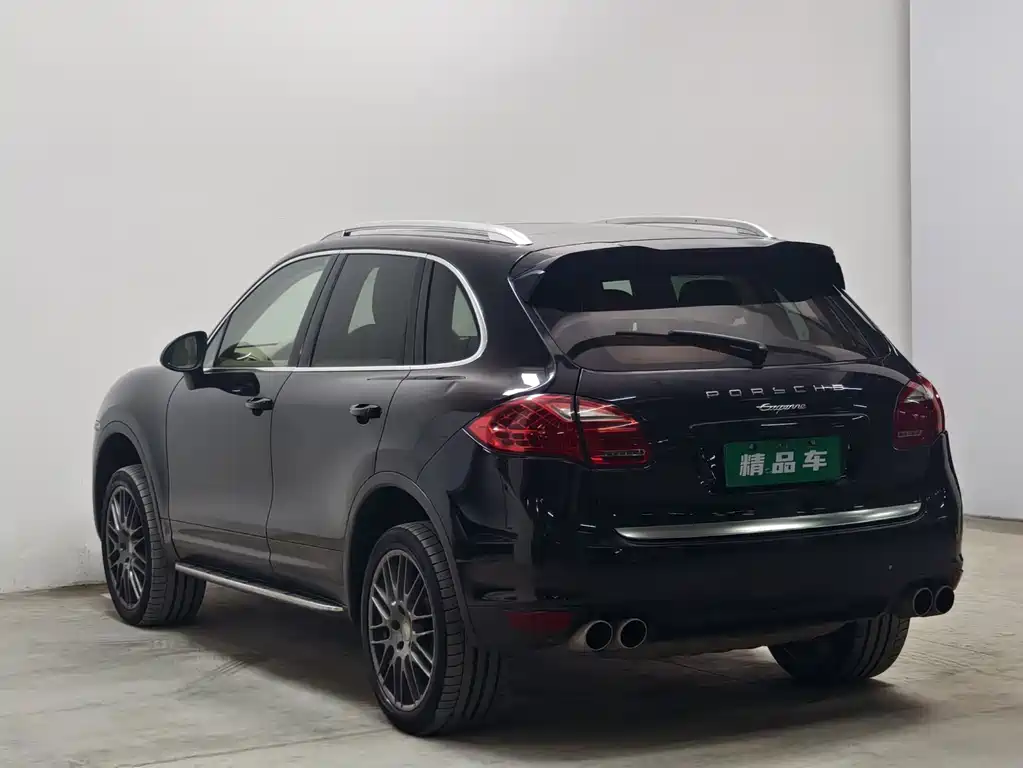 Porsche Cayenne — миниатюра 6