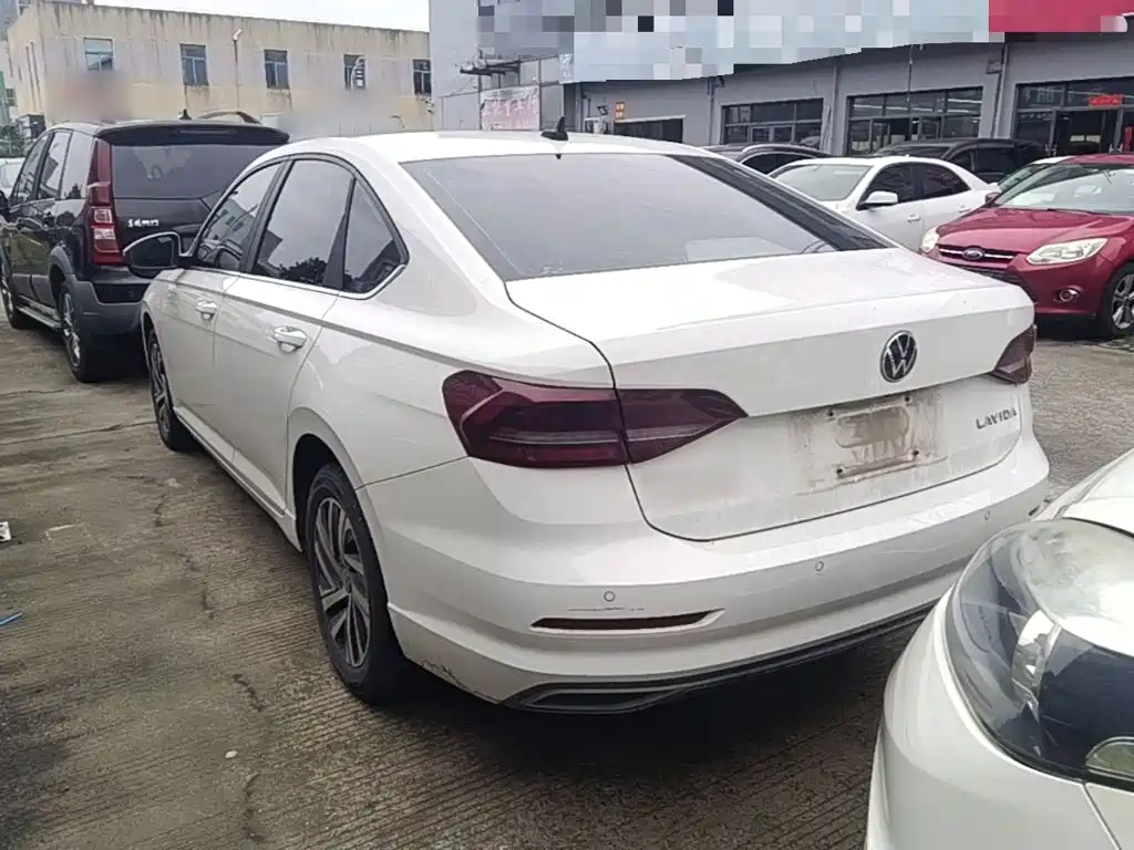 Volkswagen Lavida — миниатюра 5