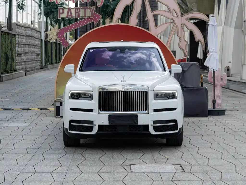 Rolls-Royce Cullinan — миниатюра 2