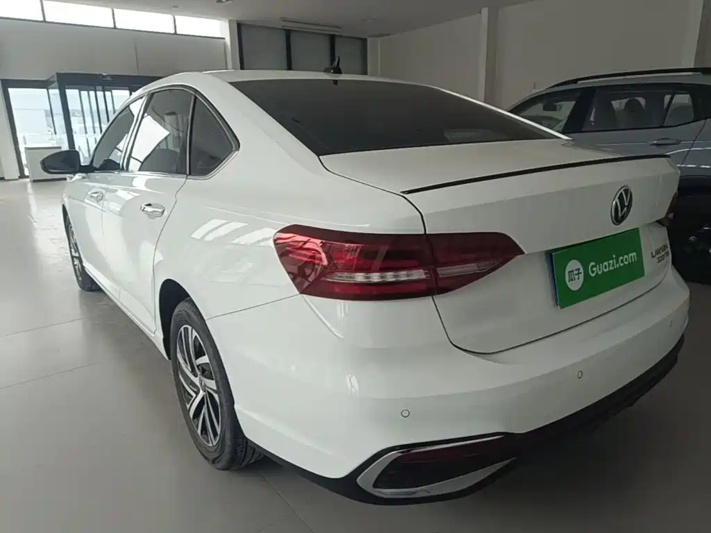 Volkswagen Lavida — миниатюра 5
