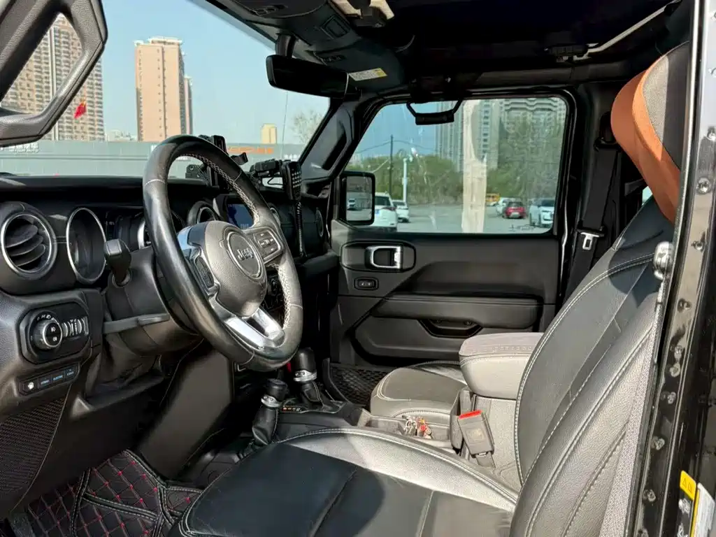 Jeep Wrangler PHEV — миниатюра 5