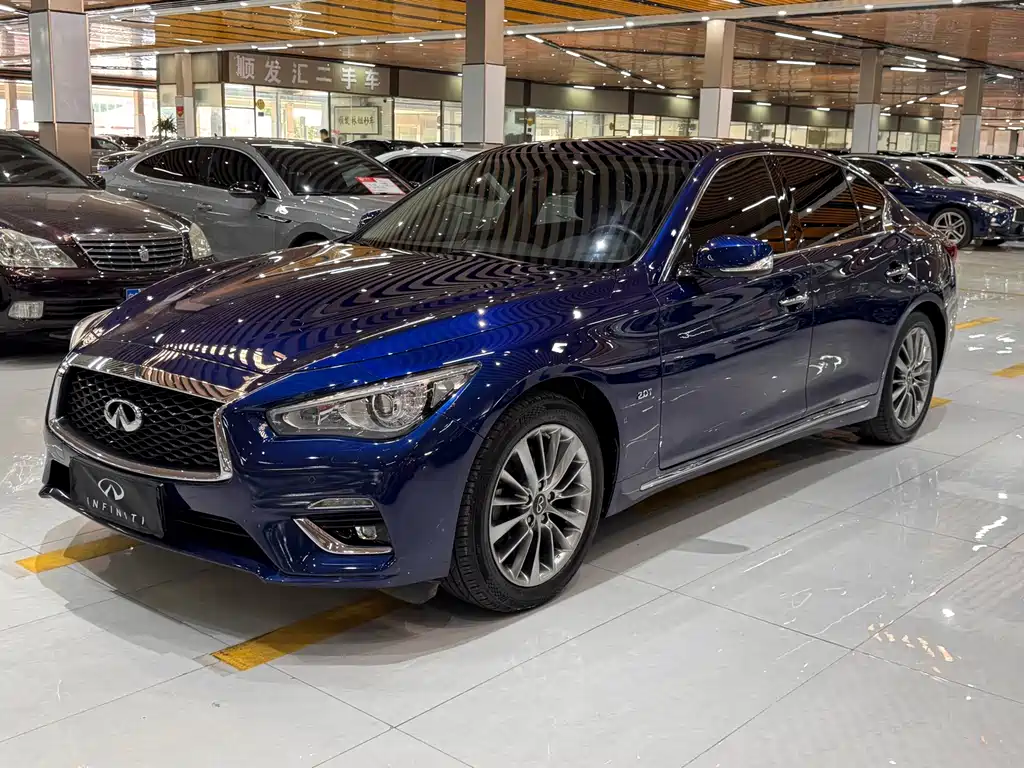 Infiniti Q50L