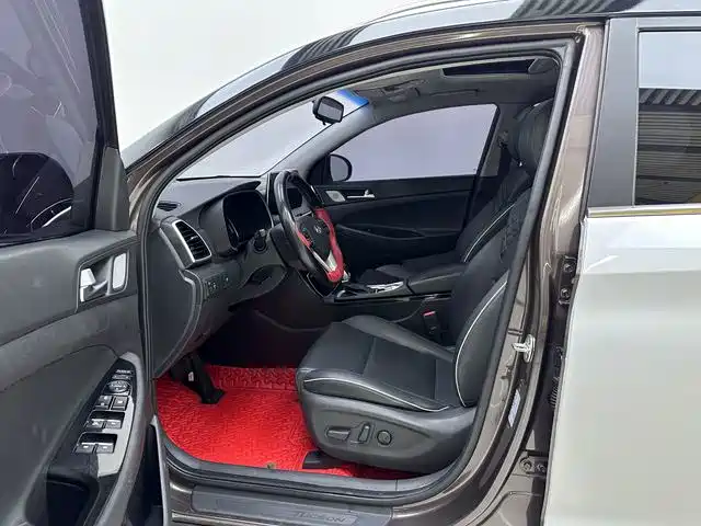 Hyundai Tucson — миниатюра 10