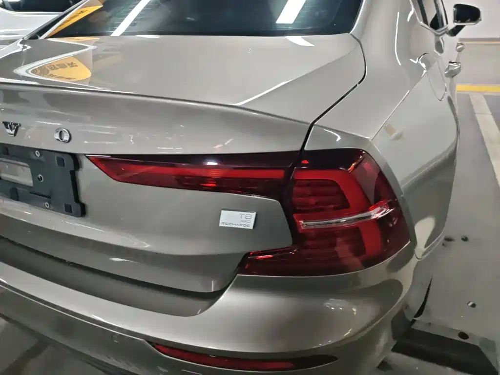 Volvo S60 PHEV — миниатюра 8