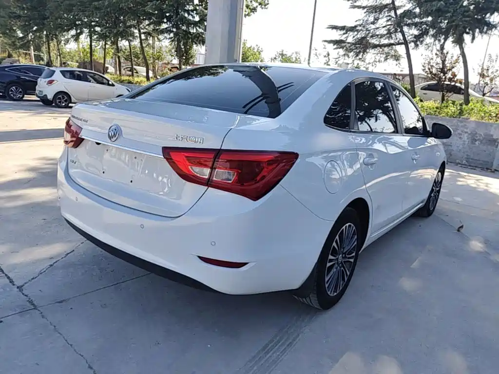 Buick Excelle — миниатюра 7