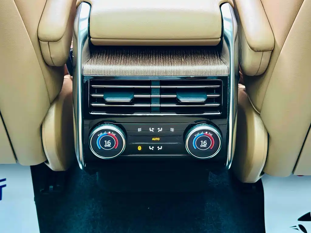 Land Rover Range Rover — миниатюра 14