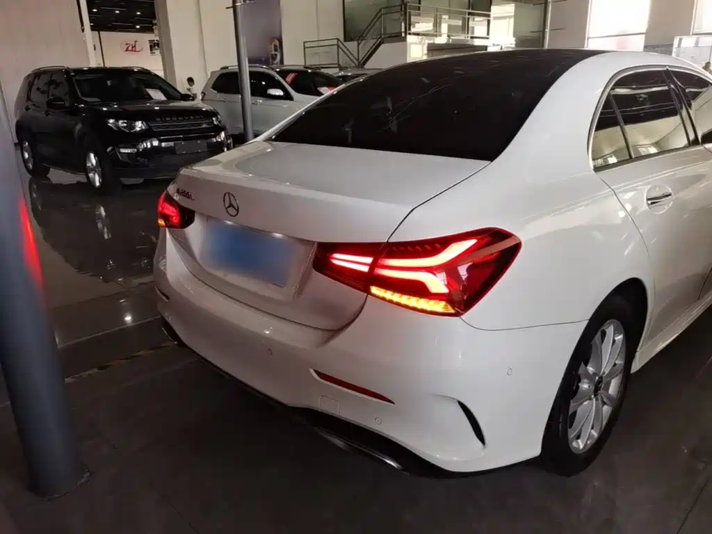 Mercedes-Benz A-Class — миниатюра 6
