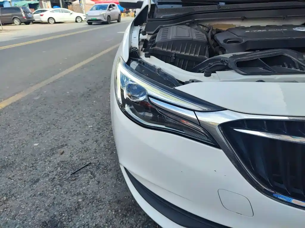 Buick Excelle — миниатюра 7