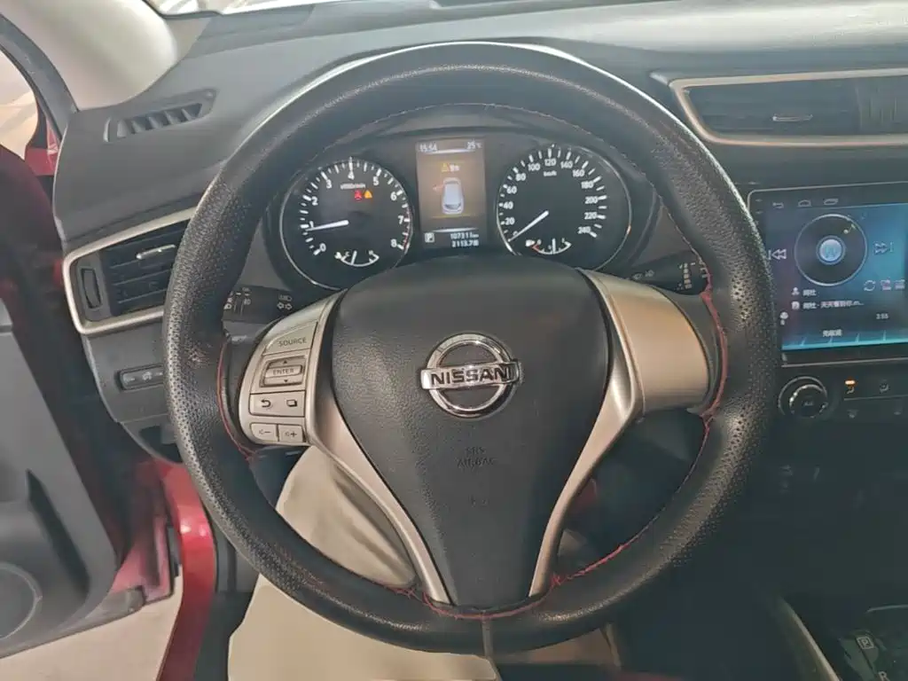 Nissan Qashqai — миниатюра 11