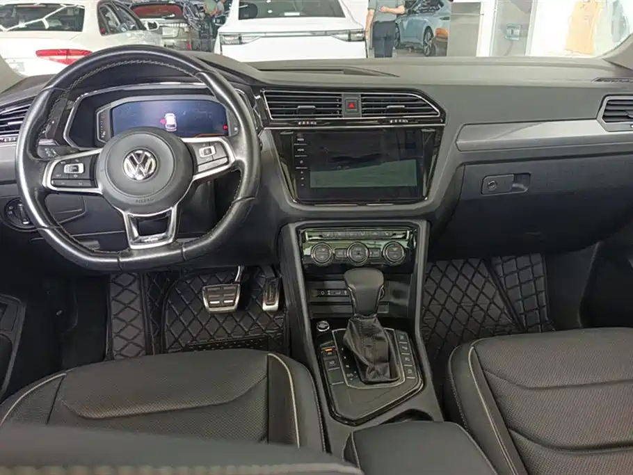 VOLKSWAGEN TIGUAN L NEW ENERGY