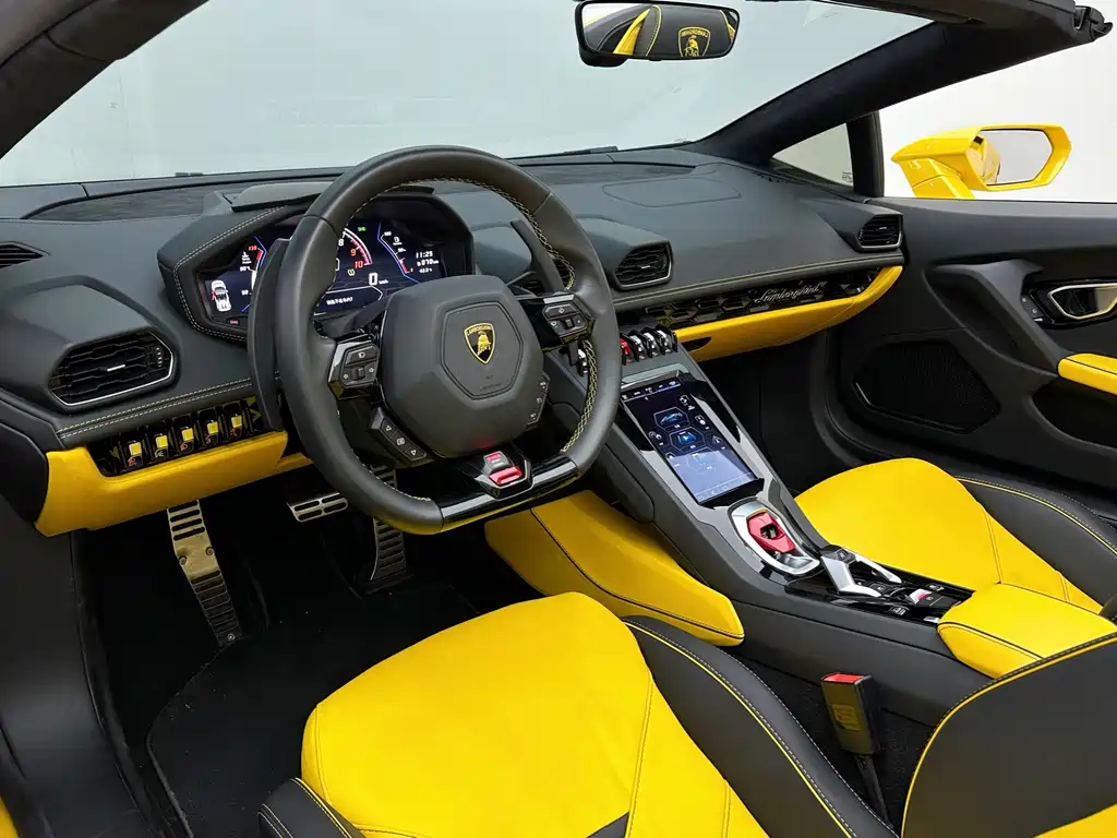 LAMBORGHINI HURACÁN