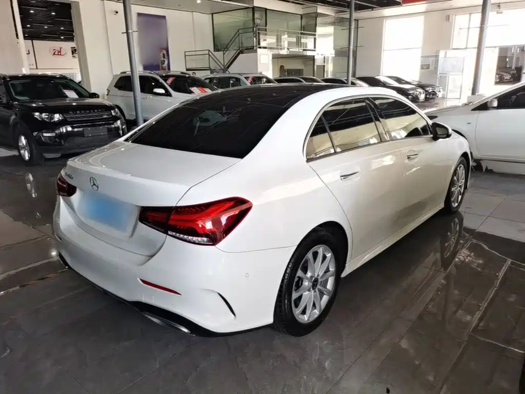 Mercedes-Benz A-Class — миниатюра 7