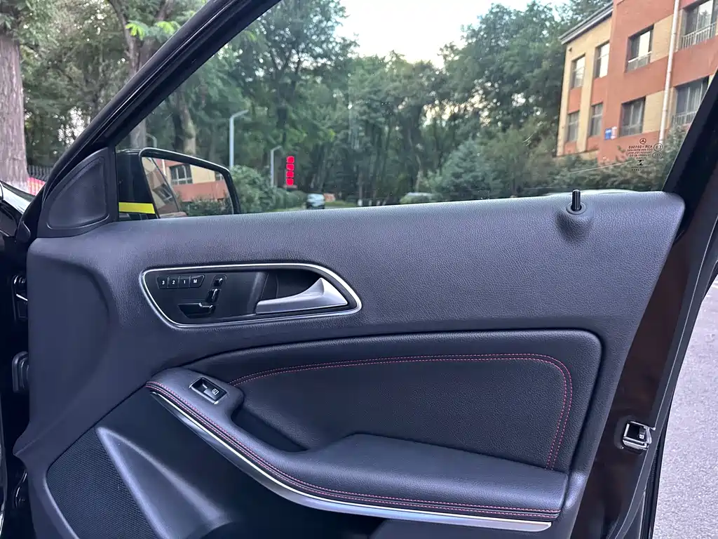 Mercedes-Benz GLA AMG — миниатюра 27