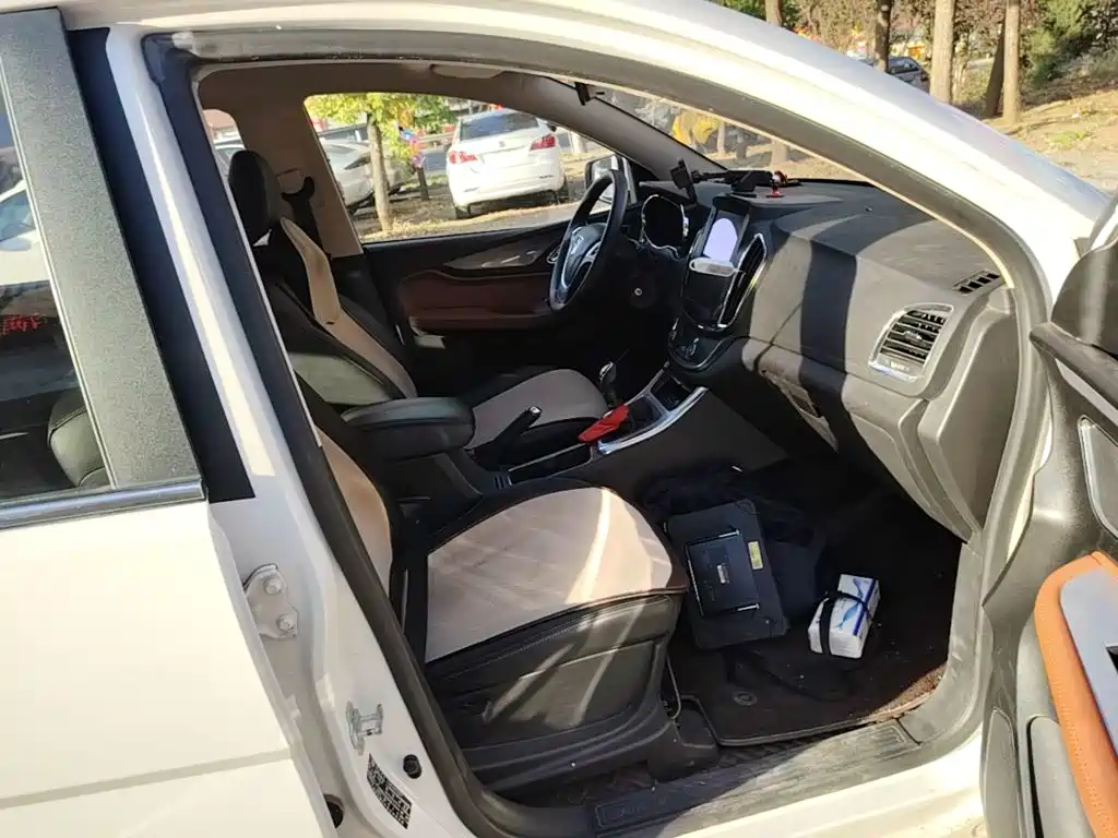 Baojun 560 — миниатюра 25