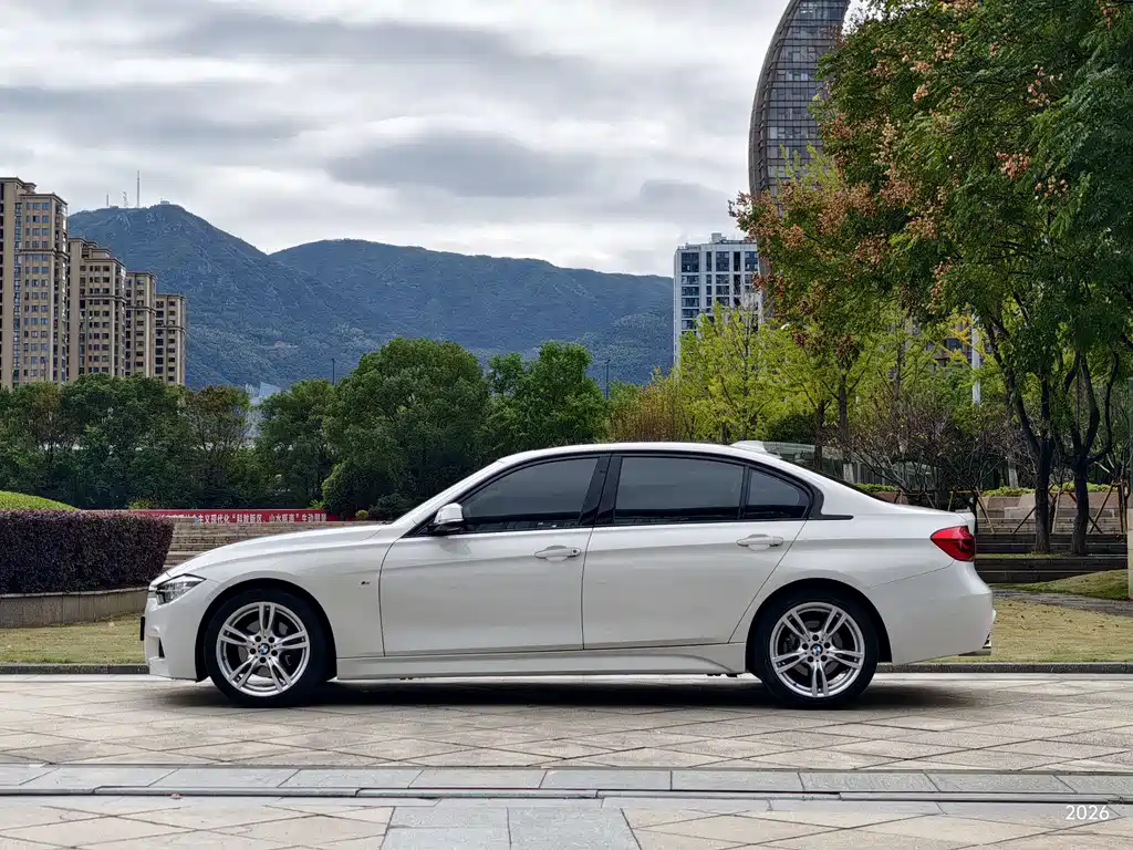 BMW 3 Series — миниатюра 3