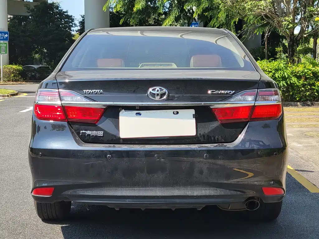 Toyota Camry — миниатюра 15