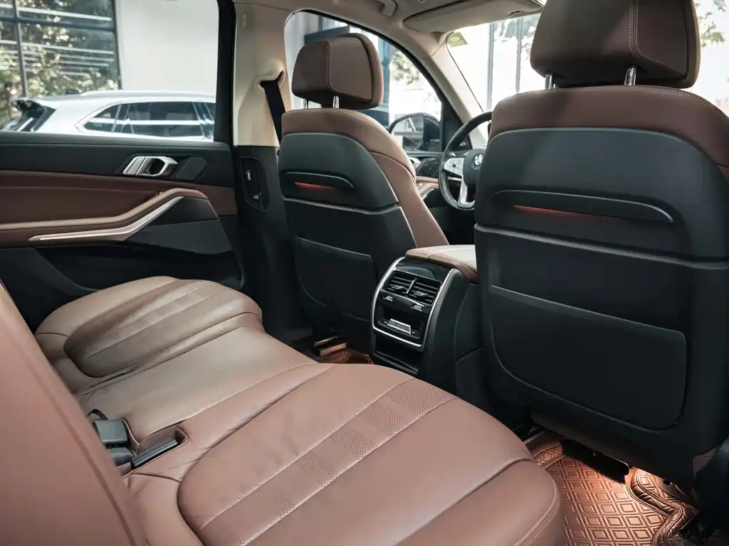 BMW X7 — миниатюра 20